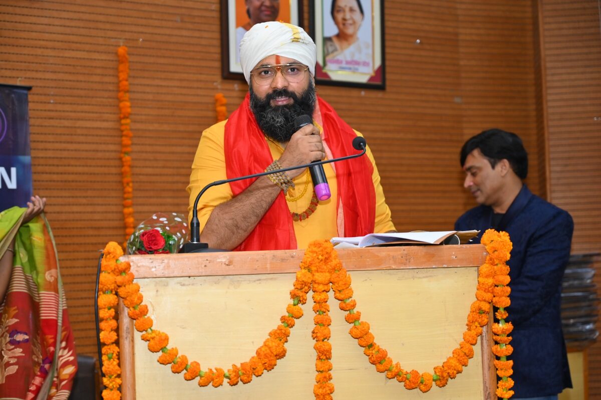 कबीर जी महाराज भूत शुद्धि केंद्र की अवधारणा पर सार्वजनिक मंच से संबोधन